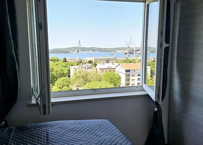 Vista Porto Pula