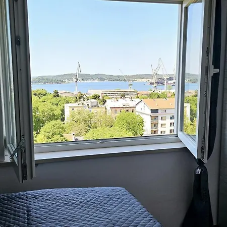 Vista Porto Pula